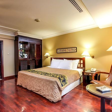 Singgasana Hotel Surabaya Dış mekan fotoğraf