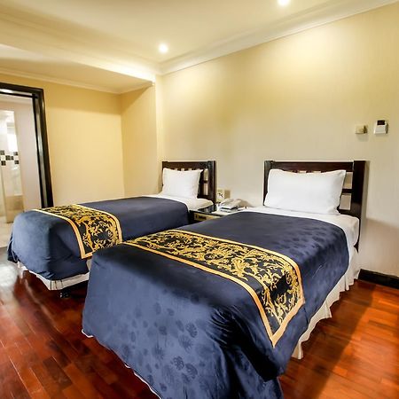 Singgasana Hotel Surabaya Dış mekan fotoğraf