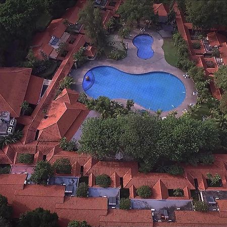 Singgasana Hotel Surabaya Dış mekan fotoğraf