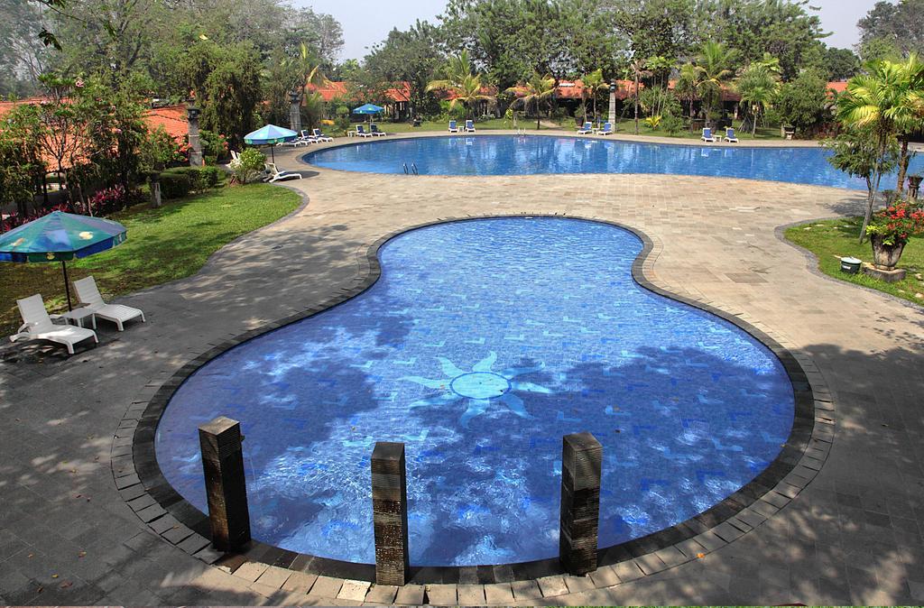 Singgasana Hotel Surabaya Dış mekan fotoğraf