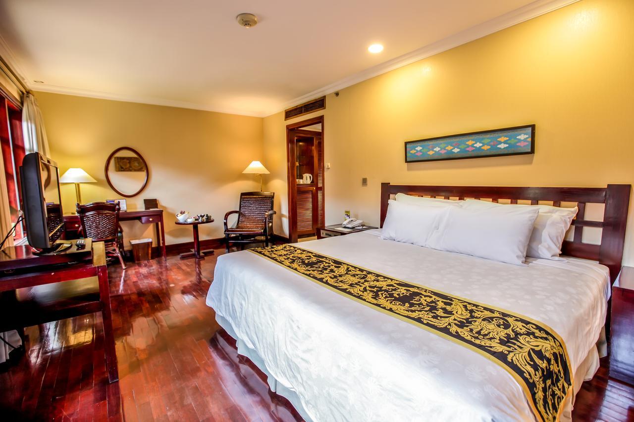 Singgasana Hotel Surabaya Dış mekan fotoğraf