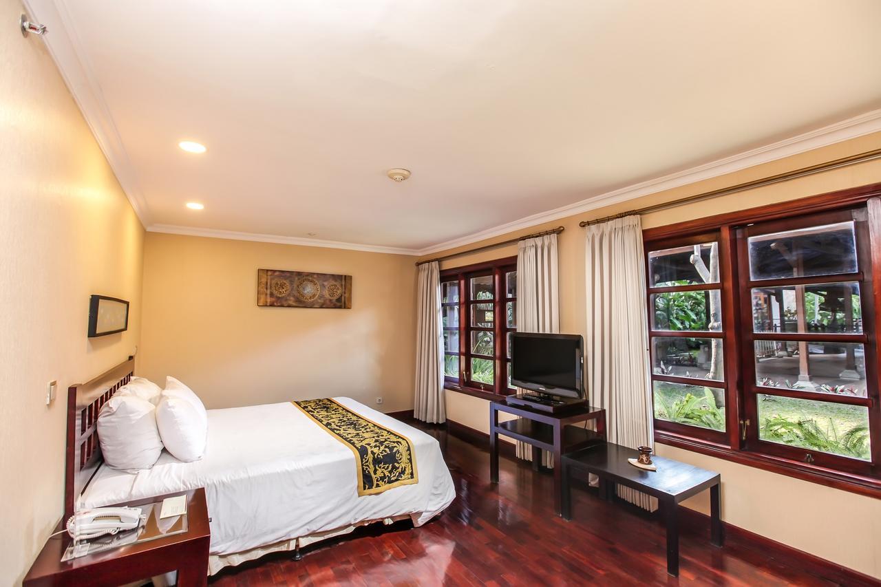 Singgasana Hotel Surabaya Dış mekan fotoğraf