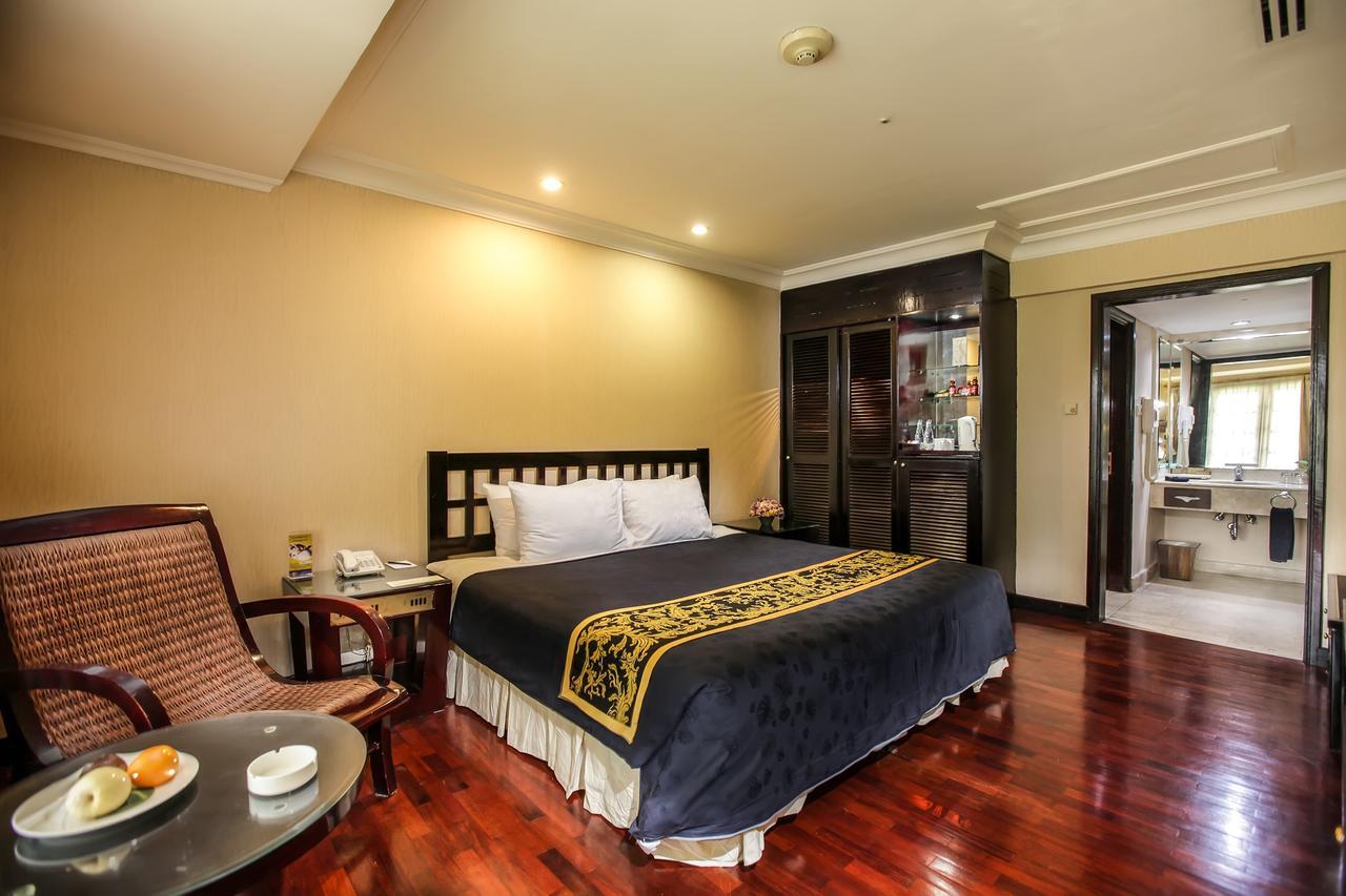 Singgasana Hotel Surabaya Dış mekan fotoğraf