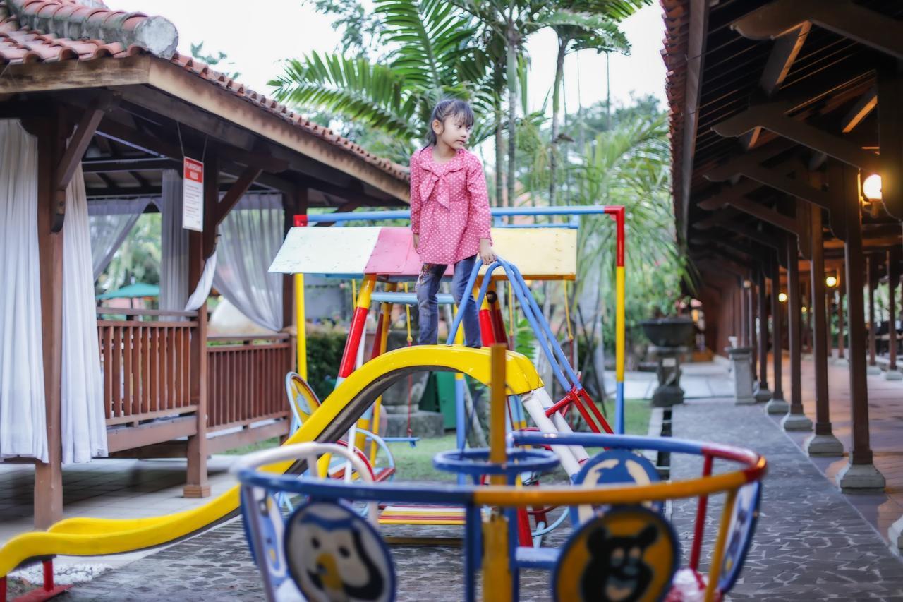 Singgasana Hotel Surabaya Dış mekan fotoğraf