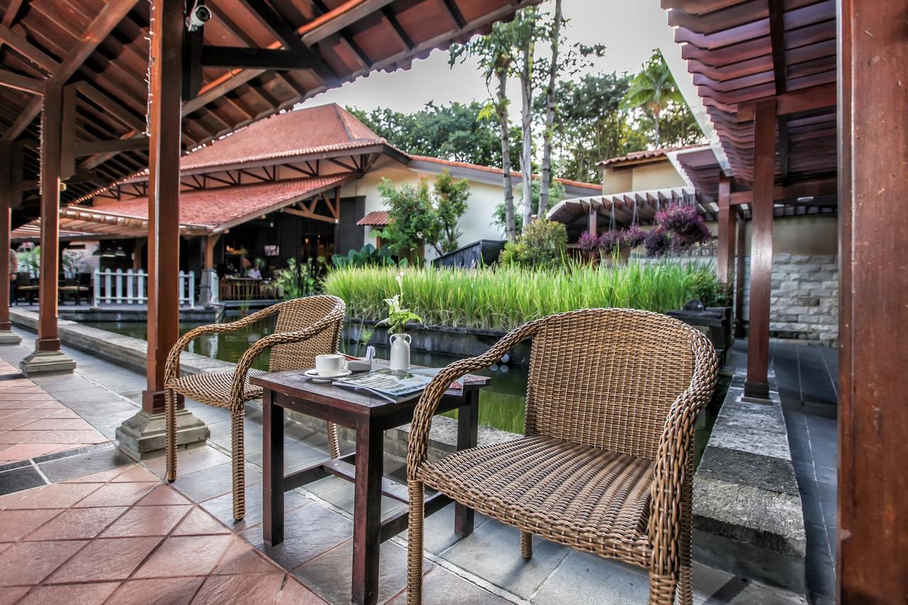 Singgasana Hotel Surabaya Dış mekan fotoğraf