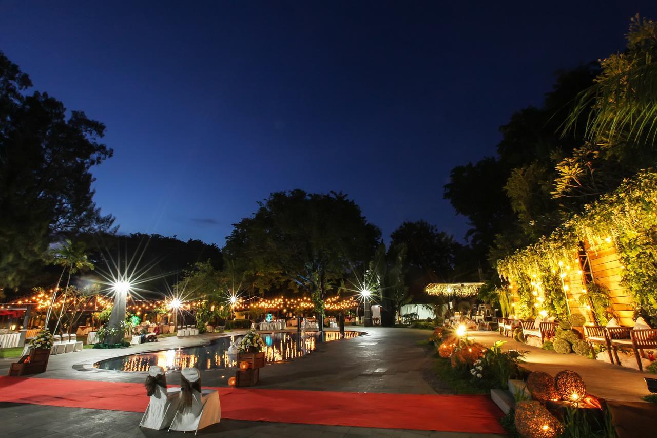 Singgasana Hotel Surabaya Dış mekan fotoğraf