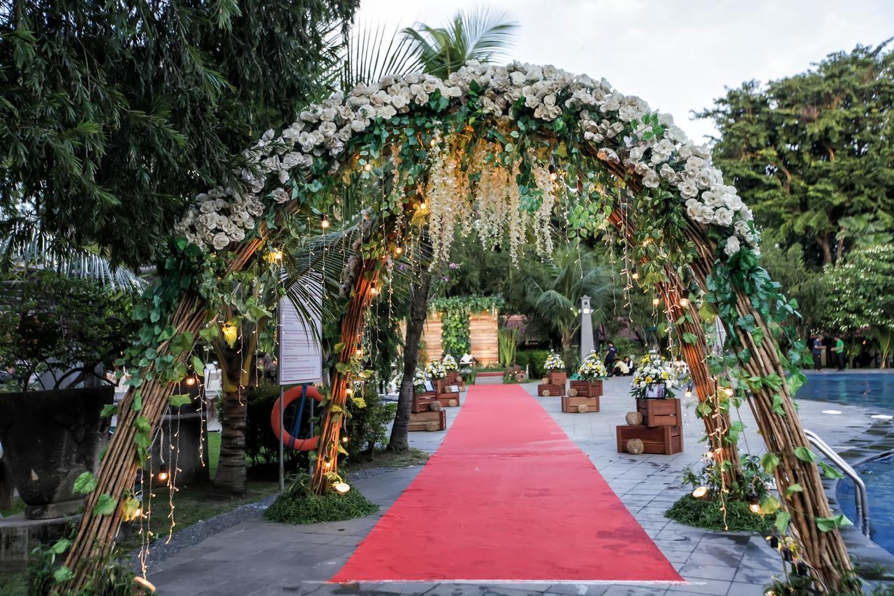 Singgasana Hotel Surabaya Dış mekan fotoğraf